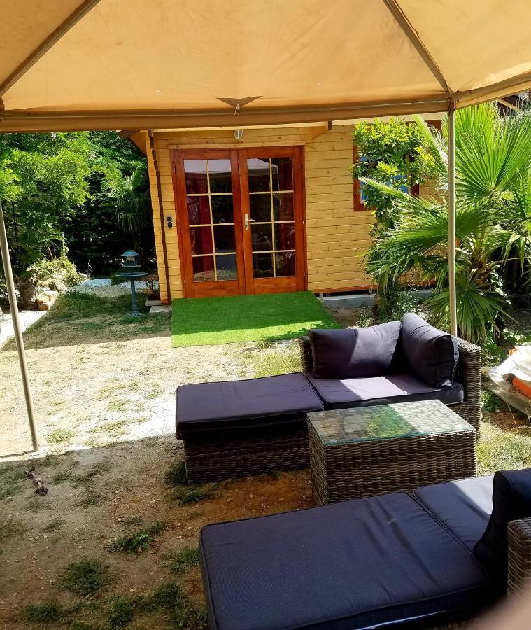 Normandy Cottage Gagny Екстериор снимка