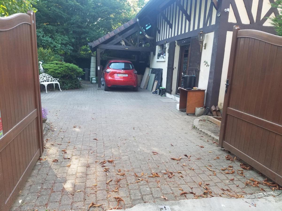 Normandy Cottage Gagny Екстериор снимка