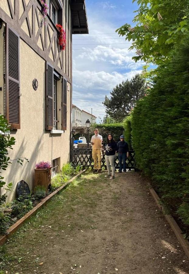 Normandy Cottage Gagny Екстериор снимка