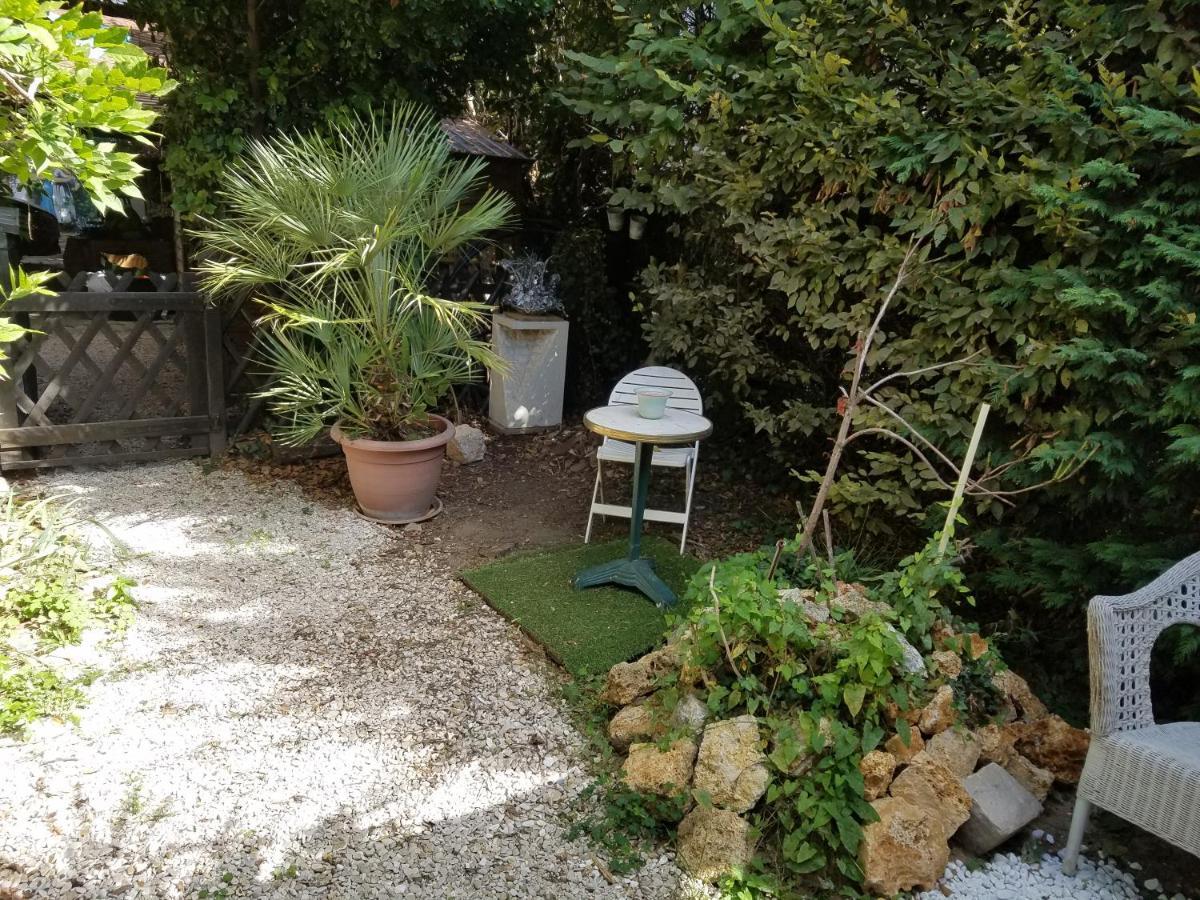 Normandy Cottage Gagny Екстериор снимка