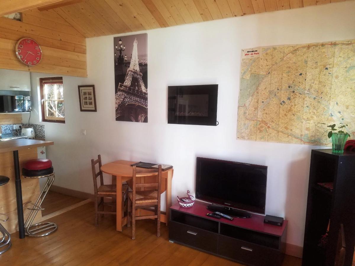 Normandy Cottage Gagny Екстериор снимка